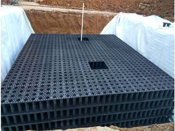 雨水回收利用系統(tǒng) 雨水回收利用系統(tǒng)